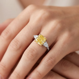 2.23ct Cushion Cut Natural Diamond Engagement Ring in 18ct Yellow Gold / Platinum