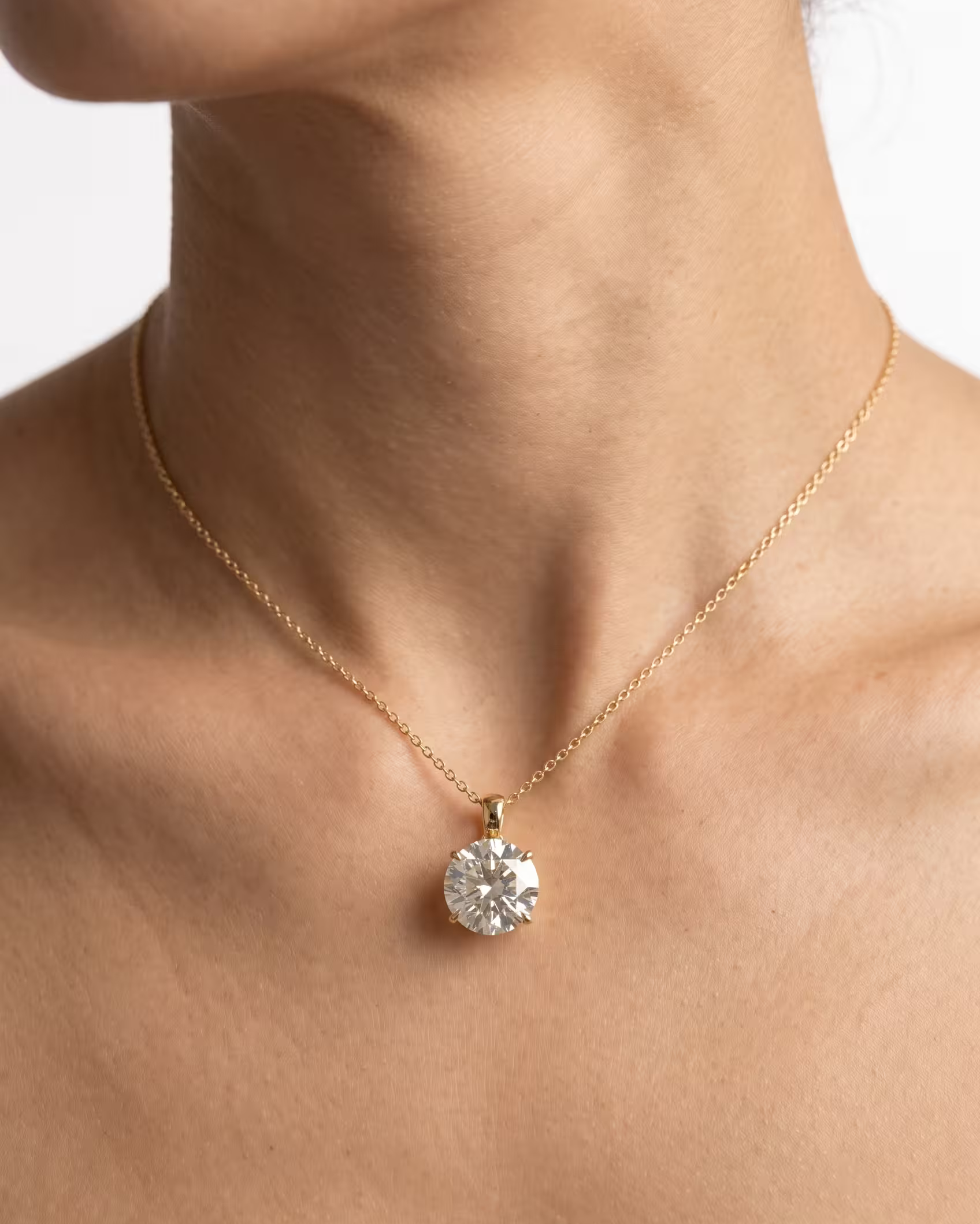 5.72ct Round Natural Diamond Pendant Necklace